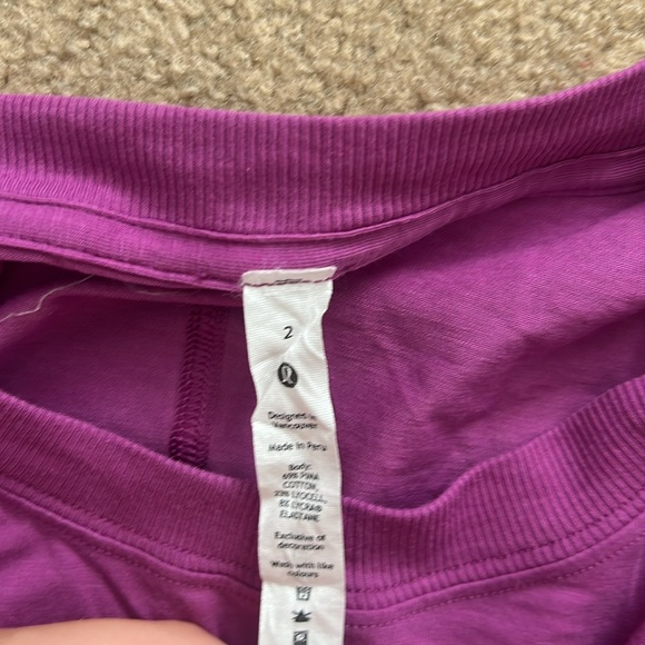Short cropped lulumeon tee - Picture 3 of 3